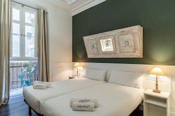 enjoybcn tallers apartment