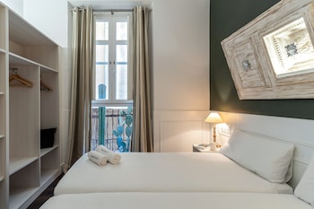 enjoybcn tallers apartment