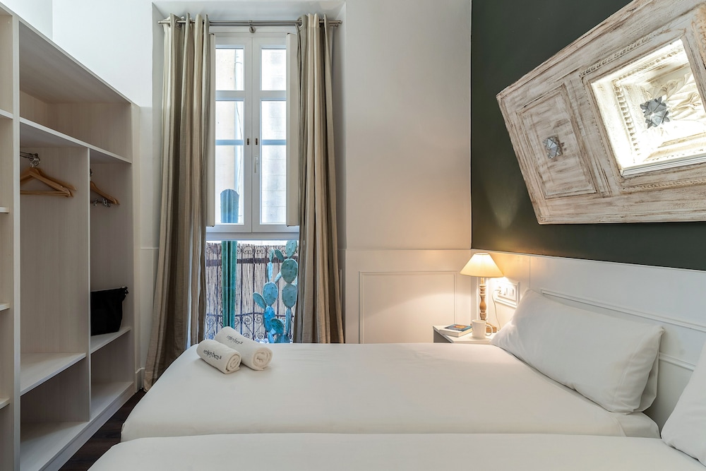enjoybcn tallers apartment
