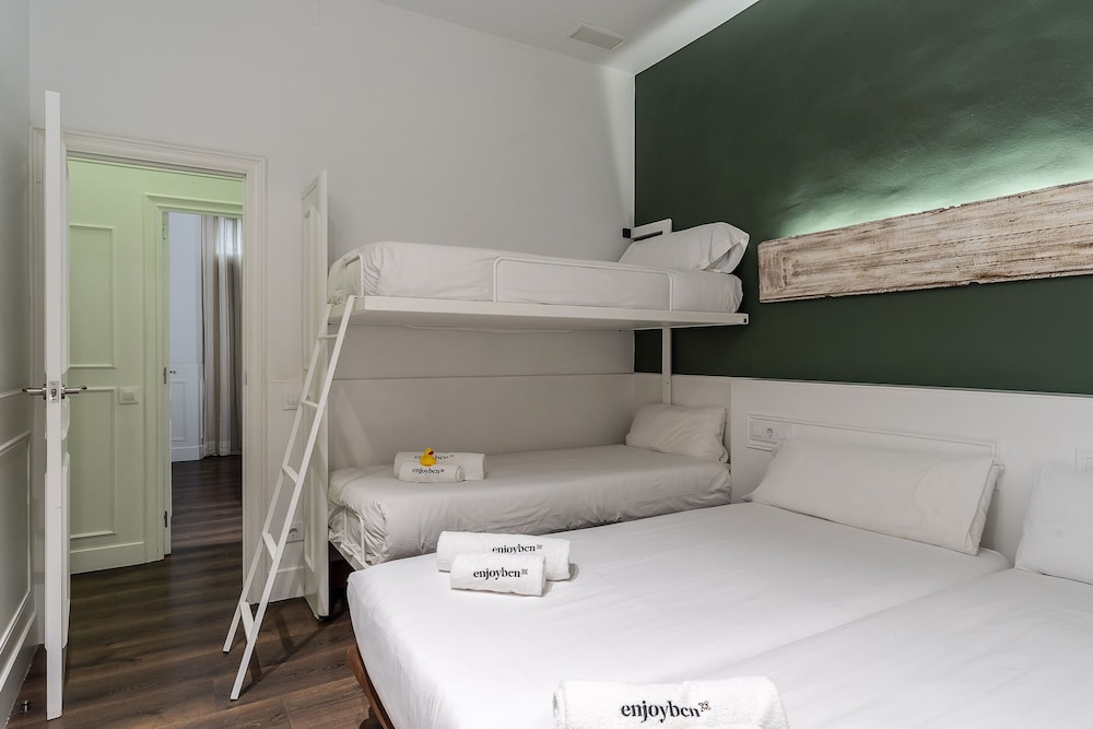 enjoybcn tallers apartment