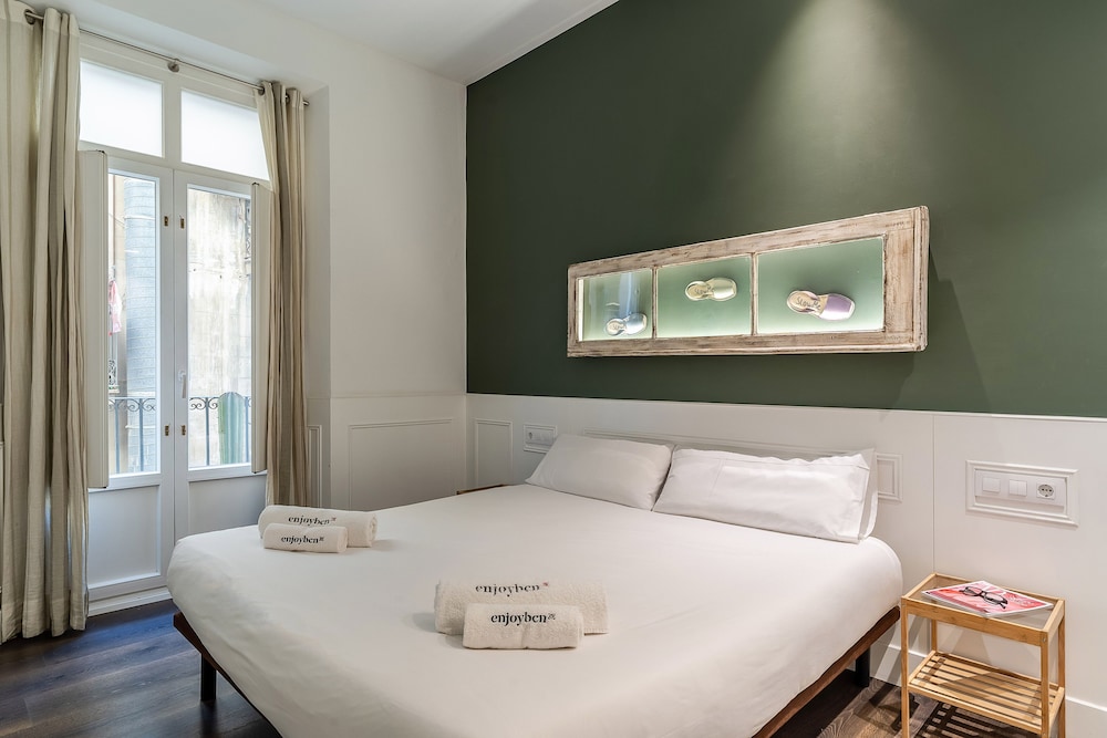 enjoybcn tallers apartment