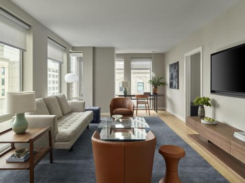 Hotel Aka Back Bay,,4 star