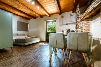 traditional apartments elafos