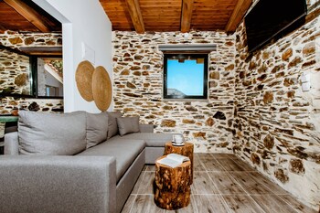 traditional apartments elafos