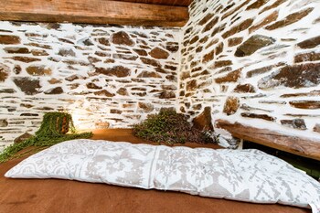 traditional apartments elafos