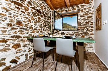 traditional apartments elafos
