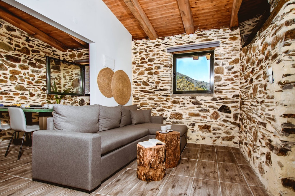 traditional apartments elafos