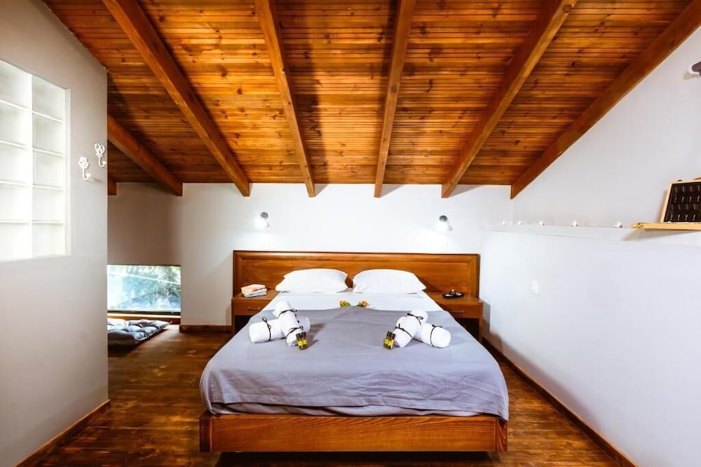 traditional apartments elafos