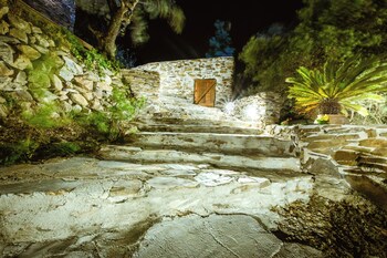 traditional apartments elafos