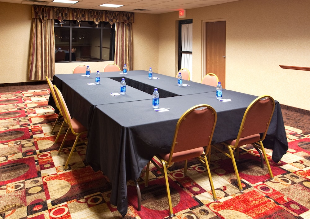 holiday inn express hotel and suites bowling green by ihg
