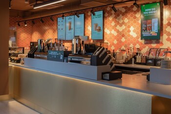 village hotel bracknell