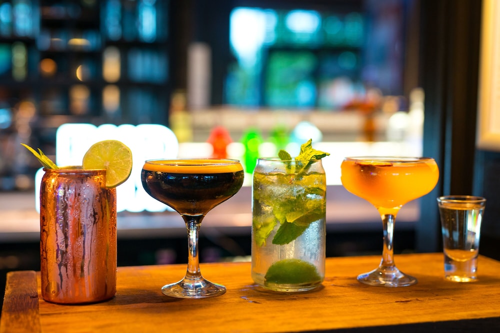 village hotel bracknell