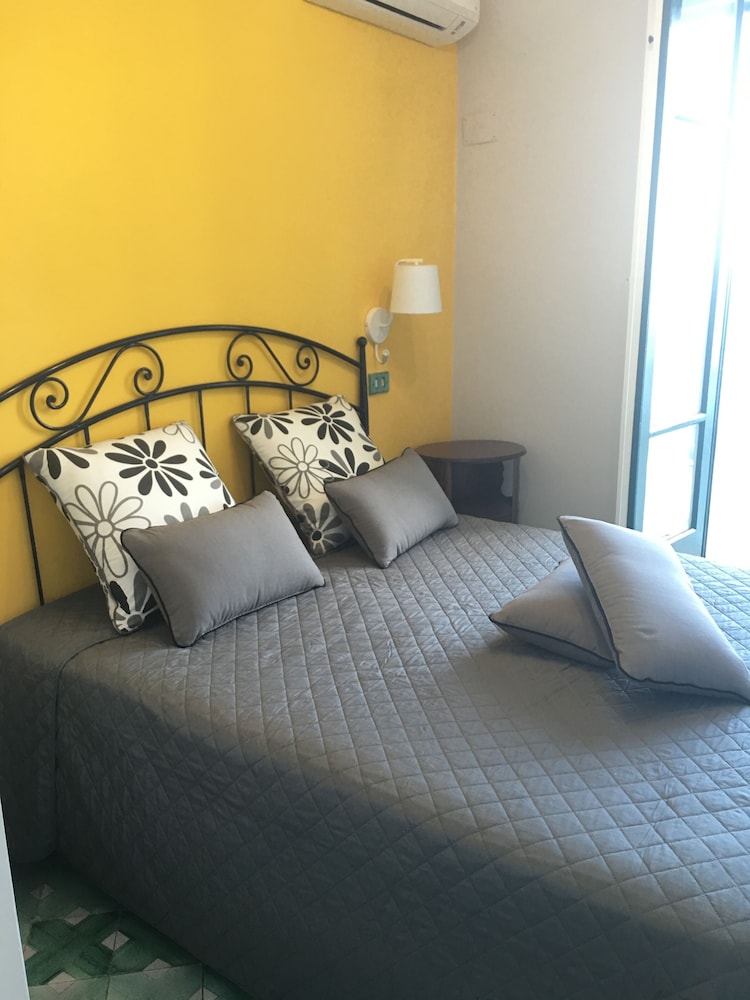 apartments amalfi design sea view