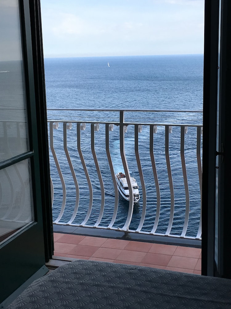 apartments amalfi design sea view