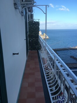 apartments amalfi design sea view