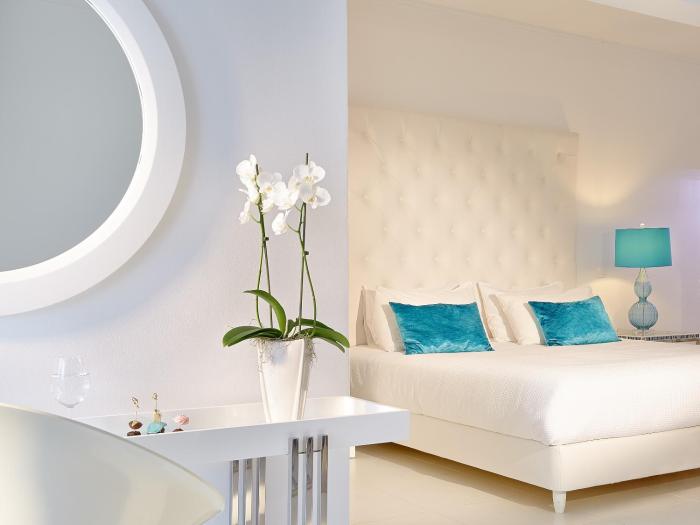 grecotel luxme white
