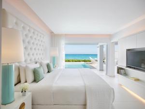 grecotel luxme white
