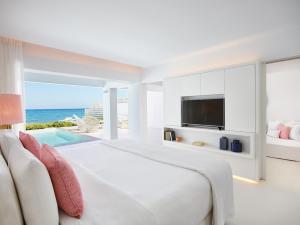 grecotel luxme white
