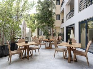 avra city boutique hotel