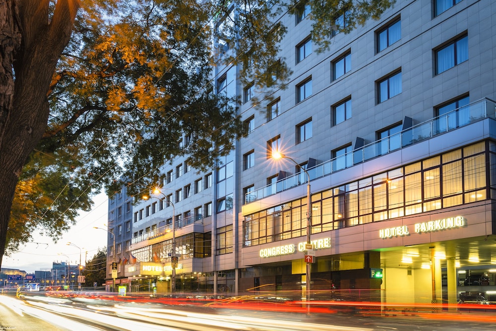 Hotel Tatra,Old Town Bratislava>>Bratislava,4 star