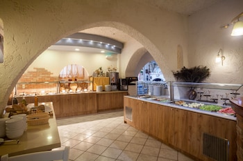 erato hotel