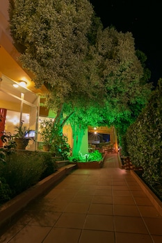 elotia hotel