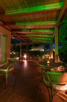 elotia hotel