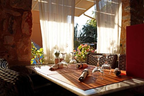 orpheas resort adults only