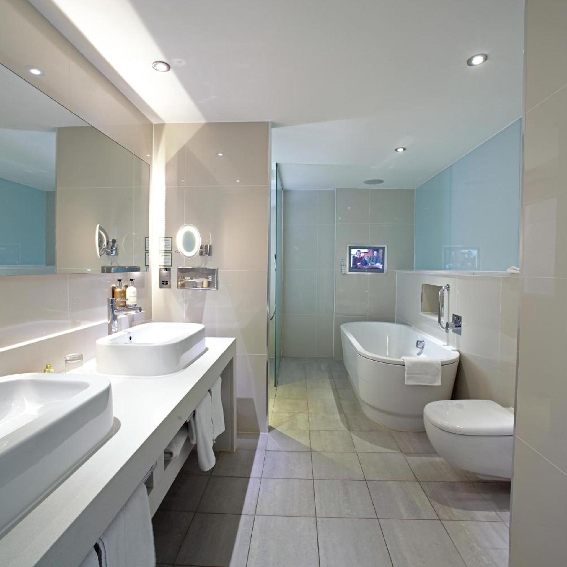 holiday inn bristol city centre by ihg