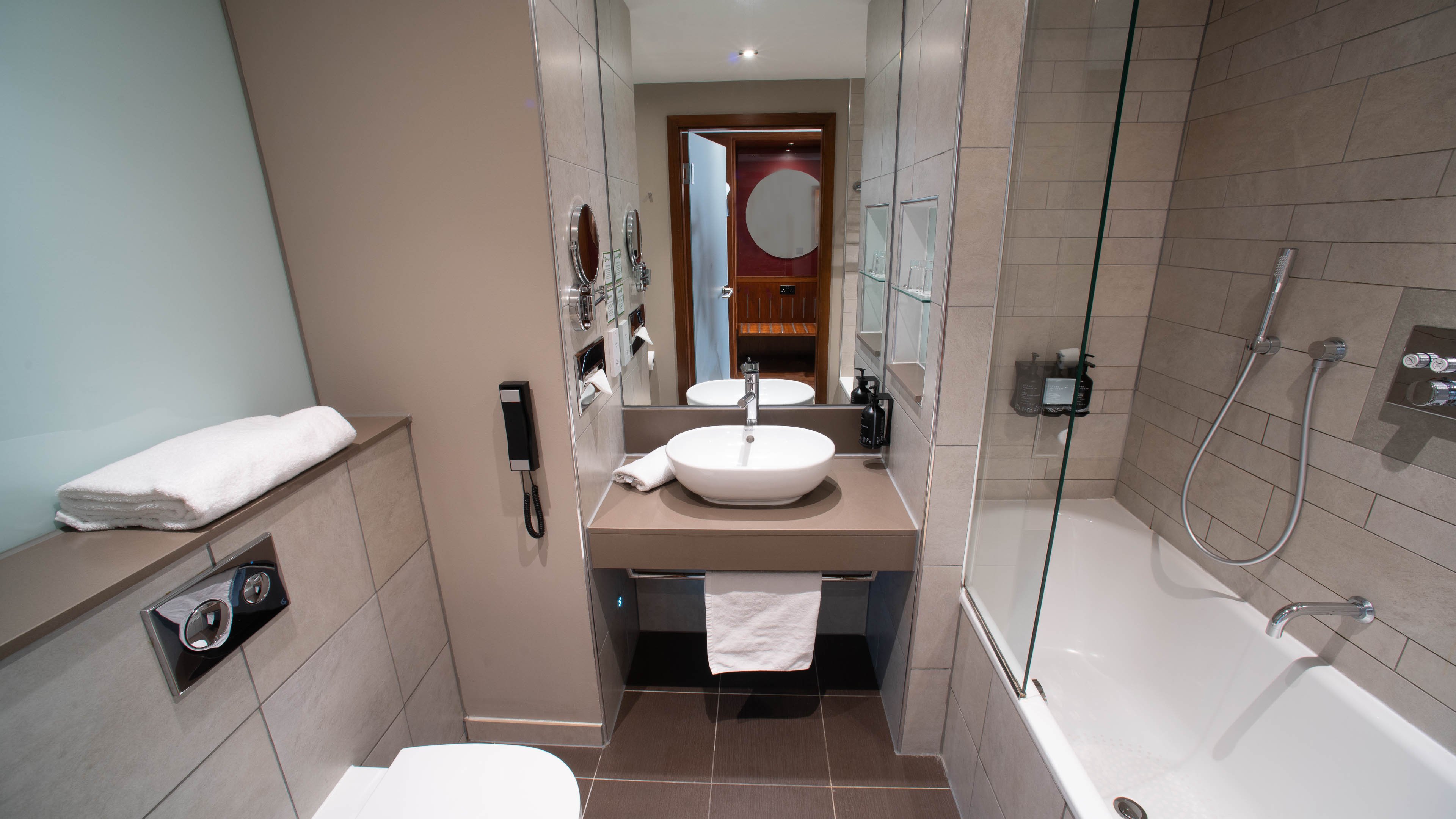 holiday inn bristol city centre by ihg