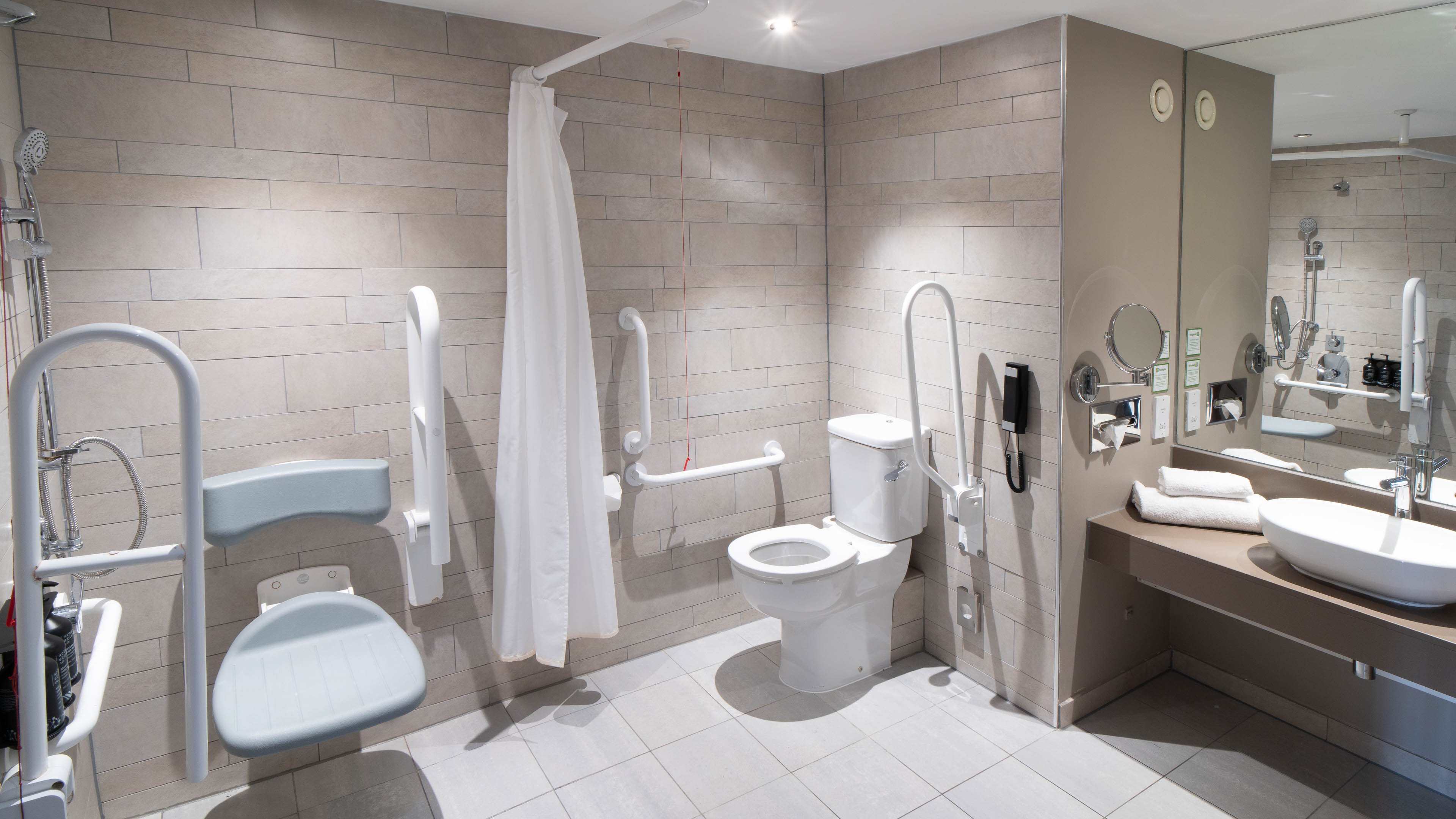 holiday inn bristol city centre by ihg