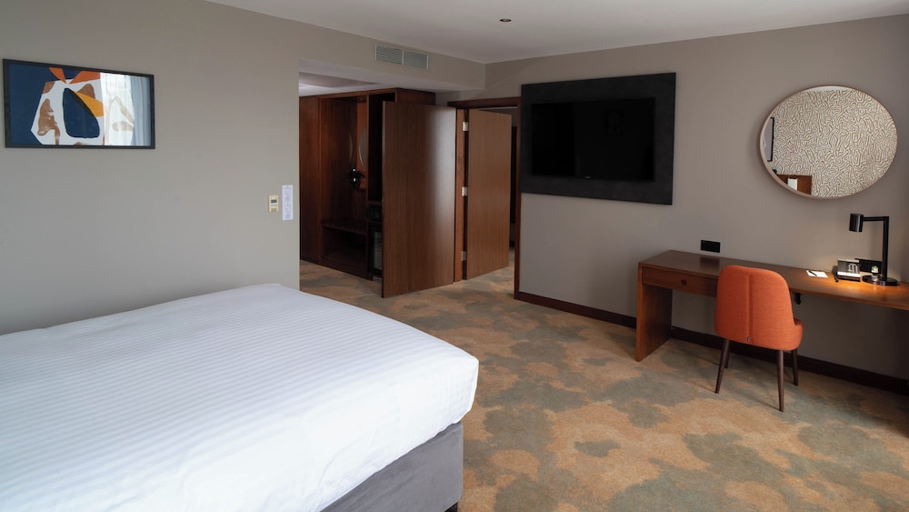holiday inn bristol city centre by ihg