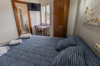 hostal restaurante la buena villa by vivere stays