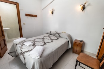 hostal restaurante la buena villa by vivere stays