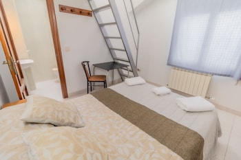 hostal restaurante la buena villa by vivere stays