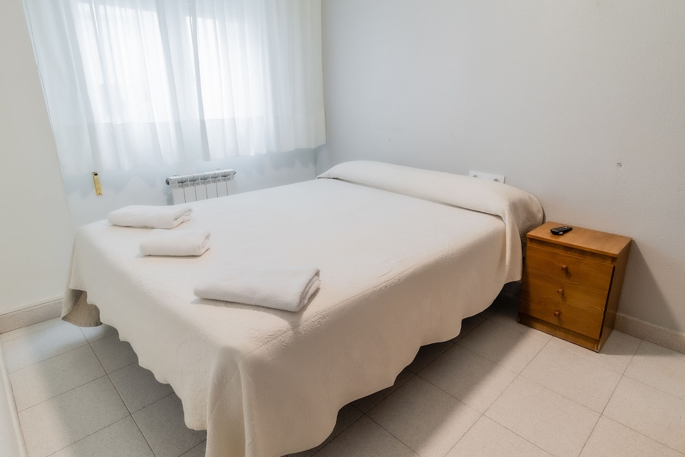 hostal restaurante la buena villa by vivere stays