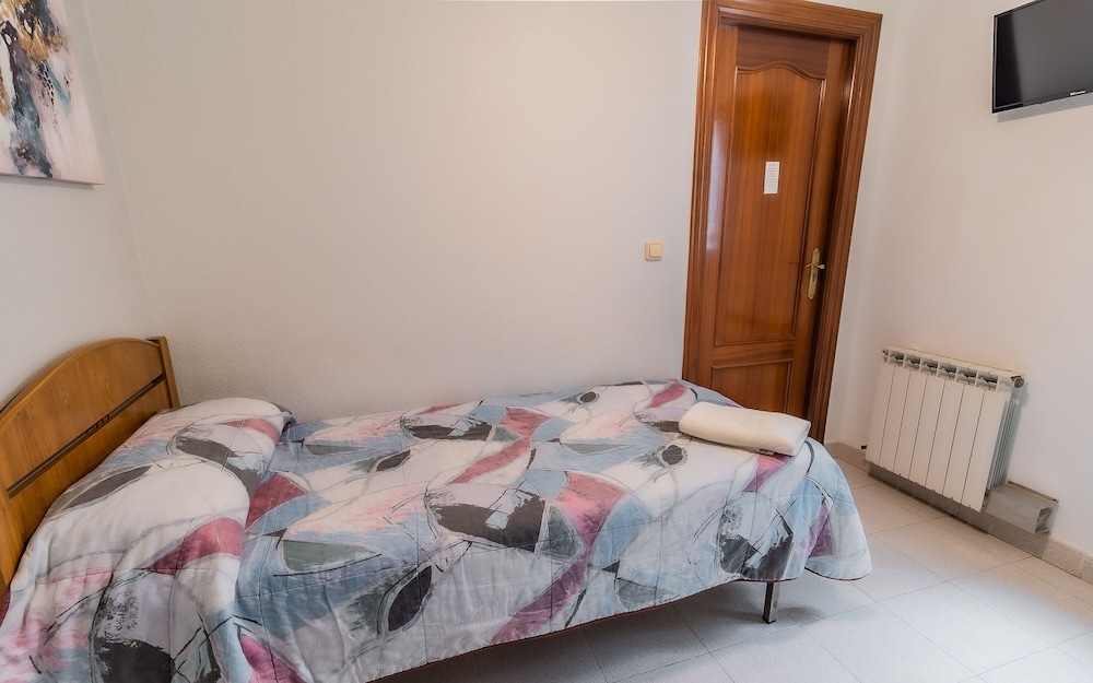 hostal restaurante la buena villa by vivere stays