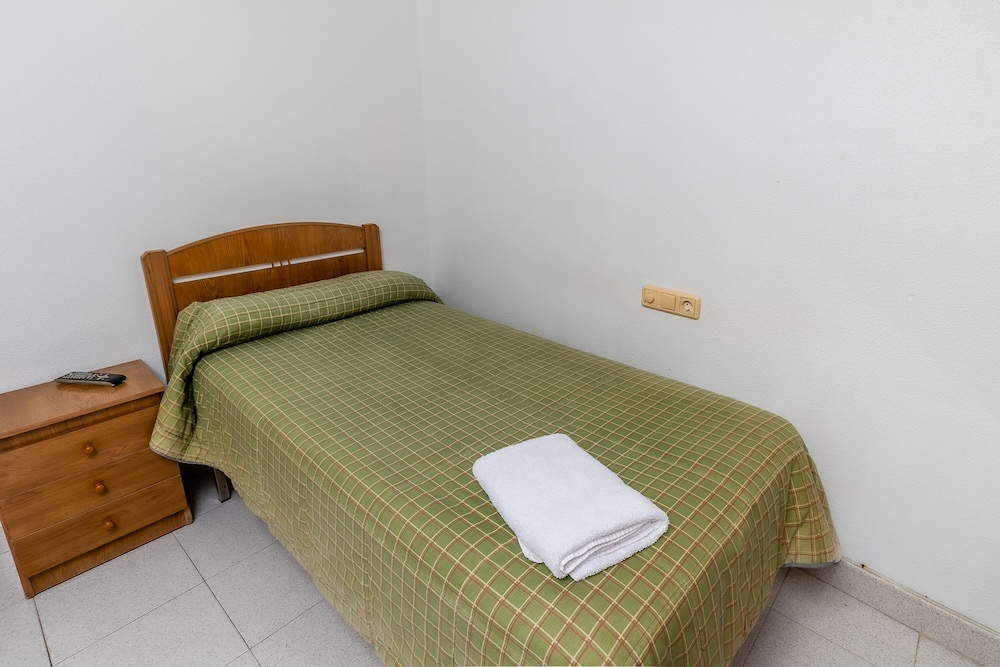 hostal restaurante la buena villa by vivere stays