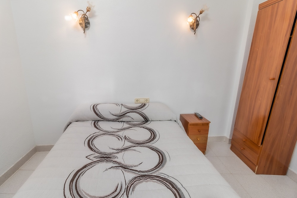 hostal restaurante la buena villa by vivere stays