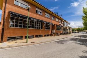 hostal restaurante la buena villa by vivere stays