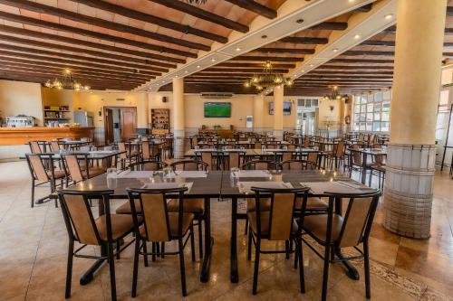 hostal restaurante la buena villa by vivere stays