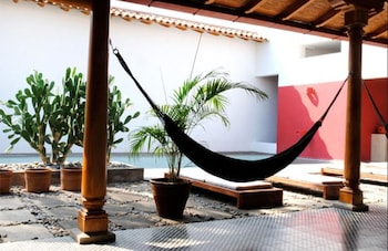 los patios hotel