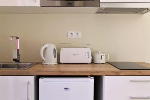 petit bijou beach apartment iii