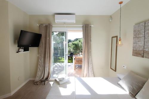 petit bijou beach apartment iii