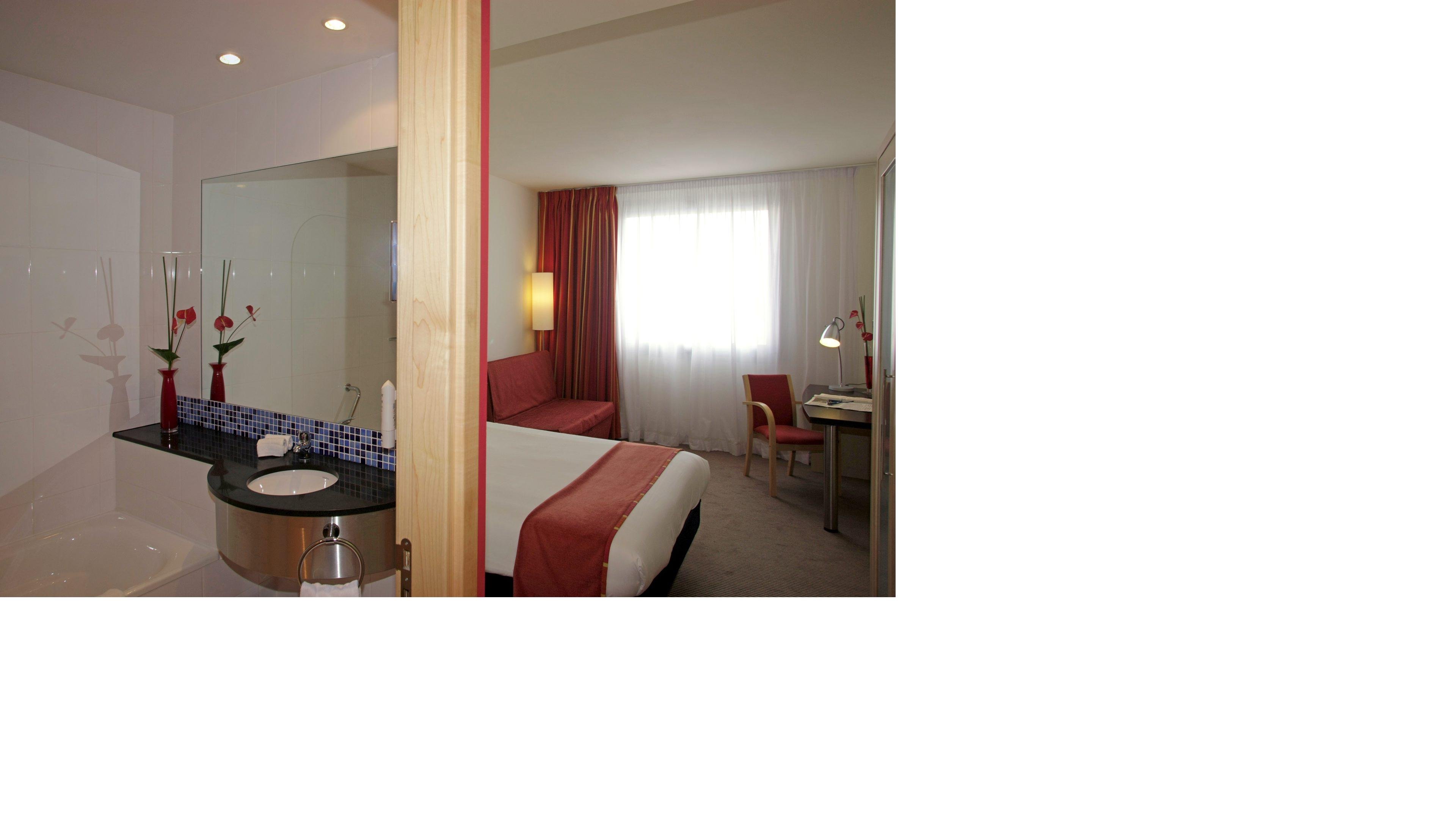 holiday inn express barcelona city 22 by ihg