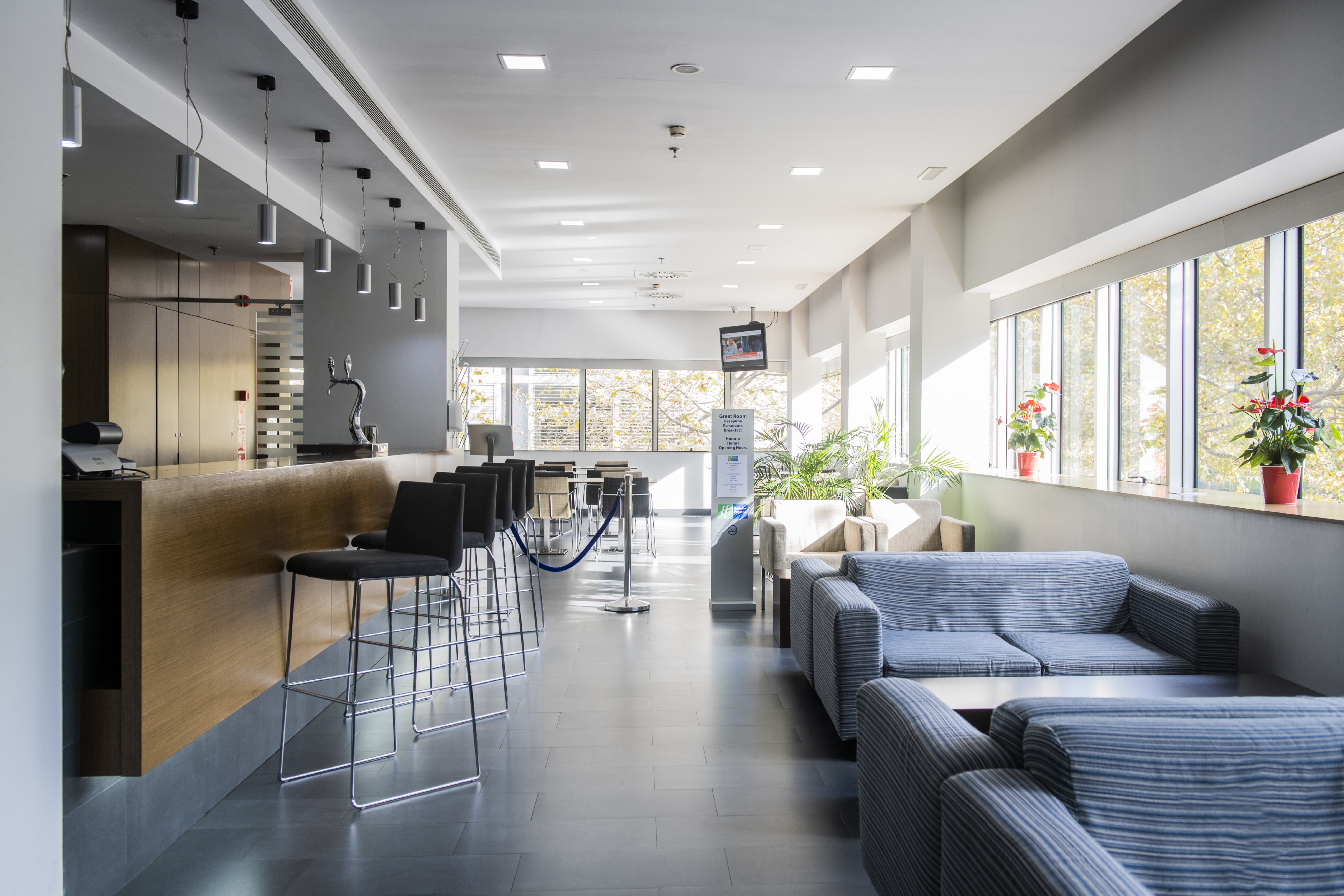 holiday inn express barcelona city 22 by ihg