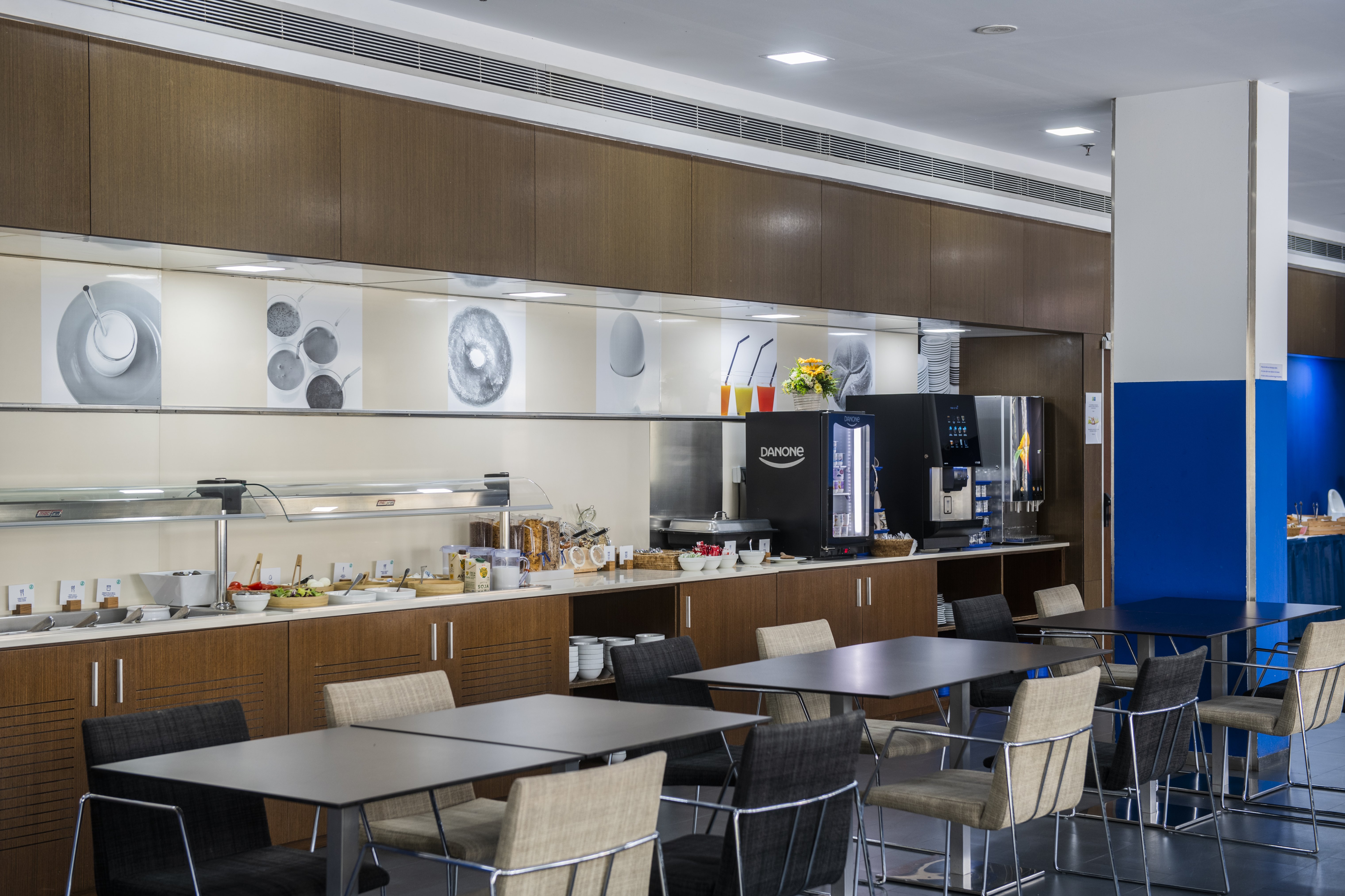 holiday inn express barcelona city 22 by ihg