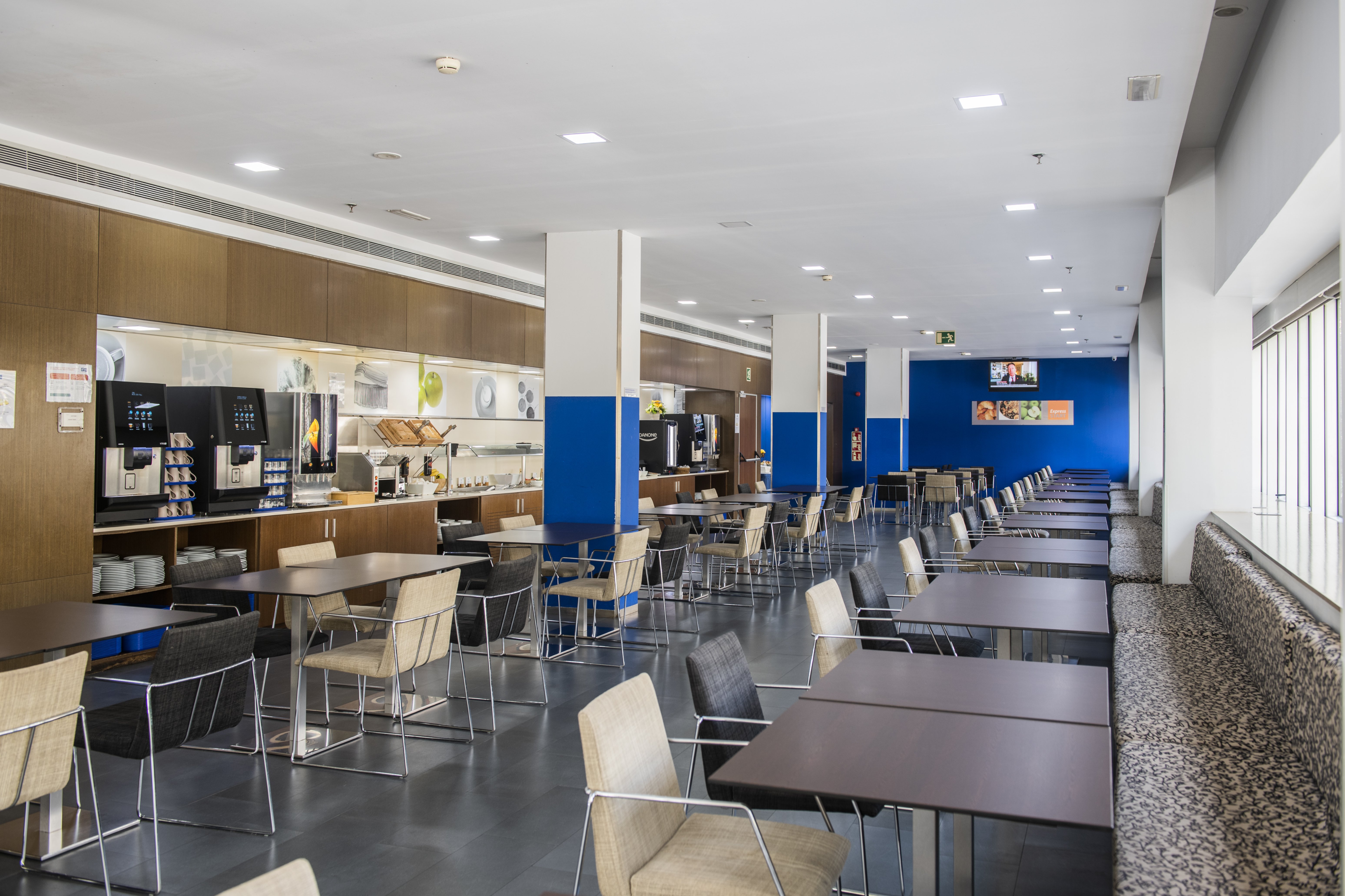 holiday inn express barcelona city 22 by ihg