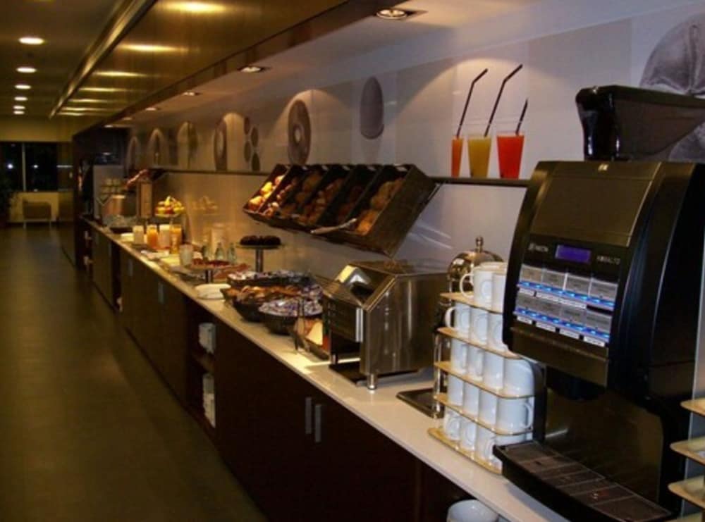 holiday inn express barcelona city 22 by ihg