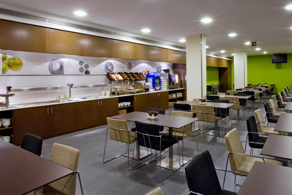 holiday inn express barcelona city 22 by ihg